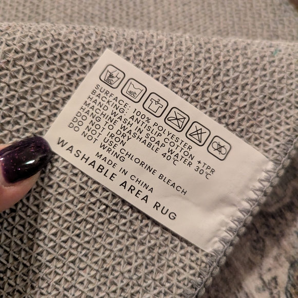 Vintage Style Area Rug - Picture 2 of 4